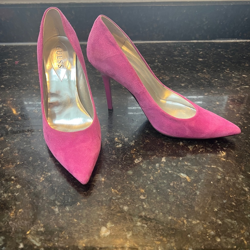 GUESS Fuchsia Suede Heels